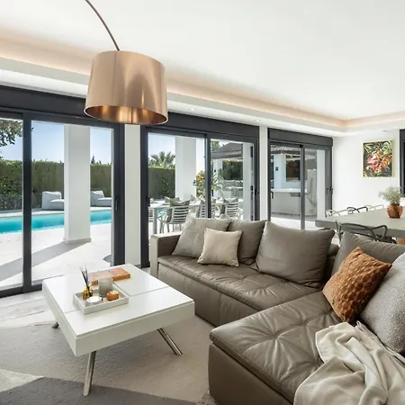 Angelique, 5 Bdr With Private Pool In Puerto Banus