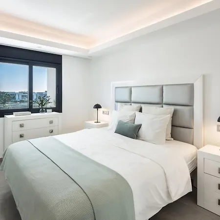 Angelique, 5 Bdr With Private Pool In Puerto Banus *
