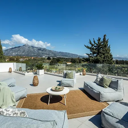 Angelique, 5 Bdr With Private Pool In Puerto Banus מארבלה